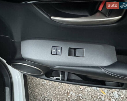 Білий Лексус НХ, об'ємом двигуна 1.99 л та пробігом 103 тис. км за 21500 $, фото 20 на Automoto.ua