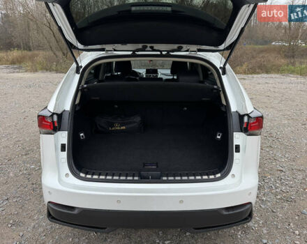 Білий Лексус НХ, об'ємом двигуна 1.99 л та пробігом 103 тис. км за 21500 $, фото 8 на Automoto.ua