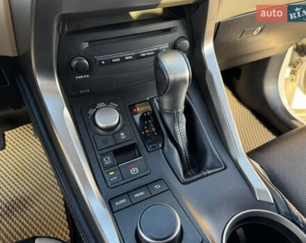 Белый Лексус НХ, объемом двигателя 2 л и пробегом 107 тыс. км за 21999 $, фото 30 на Automoto.ua