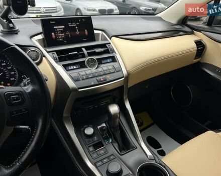 Белый Лексус НХ, объемом двигателя 1.99 л и пробегом 190 тыс. км за 20900 $, фото 18 на Automoto.ua