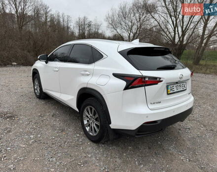 Білий Лексус НХ, об'ємом двигуна 1.99 л та пробігом 103 тис. км за 21500 $, фото 5 на Automoto.ua