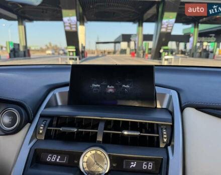 Белый Лексус НХ, объемом двигателя 2 л и пробегом 107 тыс. км за 21999 $, фото 27 на Automoto.ua