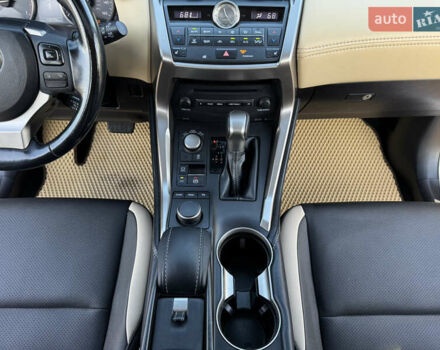 Белый Лексус НХ, объемом двигателя 2 л и пробегом 107 тыс. км за 21999 $, фото 44 на Automoto.ua