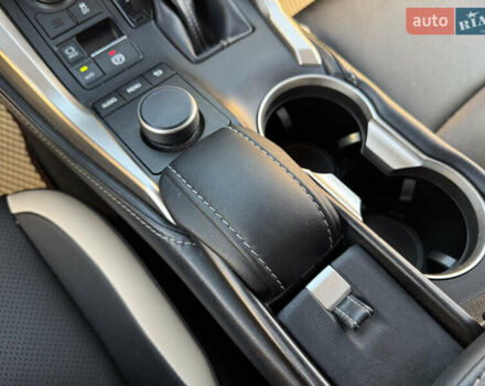 Белый Лексус НХ, объемом двигателя 2 л и пробегом 107 тыс. км за 21999 $, фото 31 на Automoto.ua