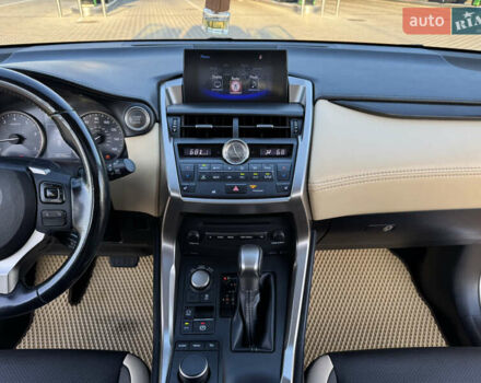 Белый Лексус НХ, объемом двигателя 2 л и пробегом 107 тыс. км за 21999 $, фото 43 на Automoto.ua