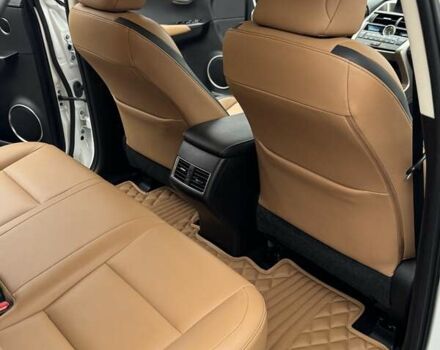 Белый Лексус НХ, объемом двигателя 2 л и пробегом 137 тыс. км за 19500 $, фото 69 на Automoto.ua