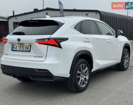 Білий Лексус НХ, об'ємом двигуна 2.5 л та пробігом 119 тис. км за 26500 $, фото 4 на Automoto.ua