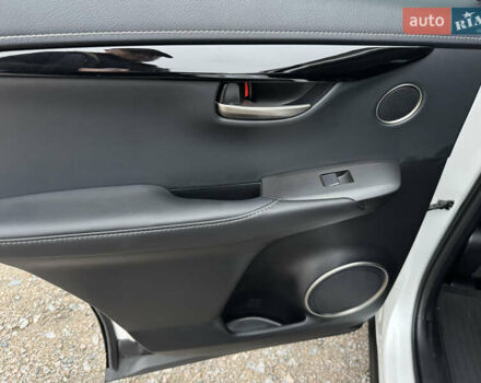 Білий Лексус НХ, об'ємом двигуна 1.99 л та пробігом 103 тис. км за 21500 $, фото 24 на Automoto.ua