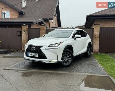 Белый Лексус НХ, объемом двигателя 2 л и пробегом 137 тыс. км за 19500 $, фото 7 на Automoto.ua