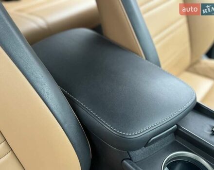 Белый Лексус НХ, объемом двигателя 2 л и пробегом 137 тыс. км за 19500 $, фото 79 на Automoto.ua