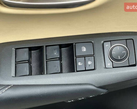 Белый Лексус НХ, объемом двигателя 2.5 л и пробегом 120 тыс. км за 28900 $, фото 7 на Automoto.ua