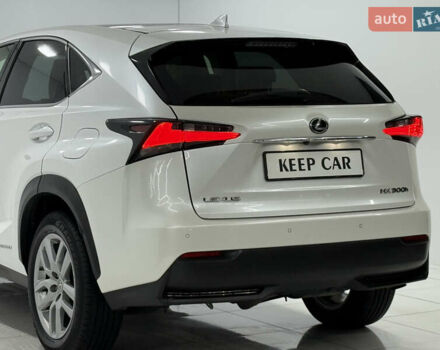 Білий Лексус НХ, об'ємом двигуна 2.49 л та пробігом 129 тис. км за 21900 $, фото 14 на Automoto.ua