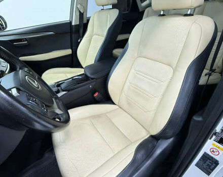 Білий Лексус НХ, об'ємом двигуна 2.49 л та пробігом 129 тис. км за 21900 $, фото 20 на Automoto.ua