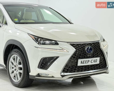 Білий Лексус НХ, об'ємом двигуна 2.49 л та пробігом 129 тис. км за 21900 $, фото 8 на Automoto.ua