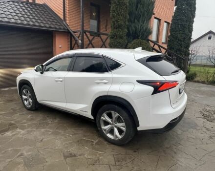 Белый Лексус НХ, объемом двигателя 2.5 л и пробегом 135 тыс. км за 29700 $, фото 4 на Automoto.ua