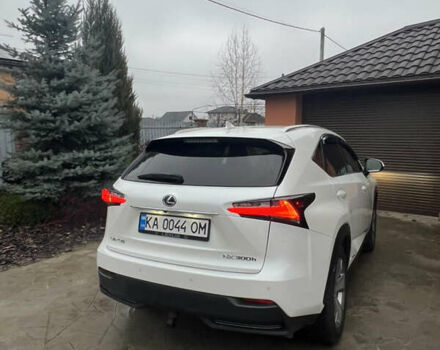 Белый Лексус НХ, объемом двигателя 2.49 л и пробегом 135 тыс. км за 29700 $, фото 6 на Automoto.ua