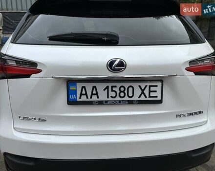 Лексус НХ 2016 у Києві на Automoto.ua Білий Лексус НХ, об'ємом двигуна 2.49 л та пробігом 108 тис. км за 26000 $, фото 6 на Automoto.ua