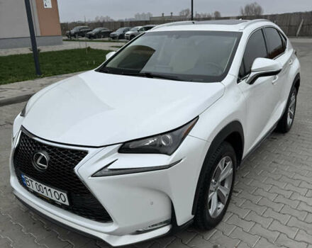 Белый Лексус НХ, объемом двигателя 2 л и пробегом 97 тыс. км за 23000 $, фото 1 на Automoto.ua