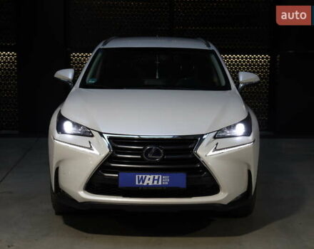 Білий Лексус НХ, об'ємом двигуна 2.49 л та пробігом 213 тис. км за 27900 $, фото 2 на Automoto.ua