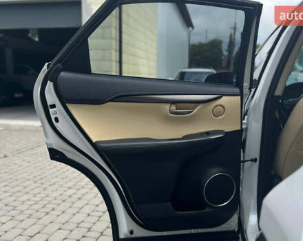 Белый Лексус НХ, объемом двигателя 2.5 л и пробегом 120 тыс. км за 28900 $, фото 16 на Automoto.ua