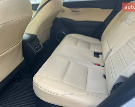 Белый Лексус НХ, объемом двигателя 2 л и пробегом 119 тыс. км за 21500 $, фото 15 на Automoto.ua