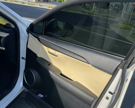 Білий Лексус НХ, об'ємом двигуна 2 л та пробігом 160 тис. км за 24999 $, фото 9 на Automoto.ua