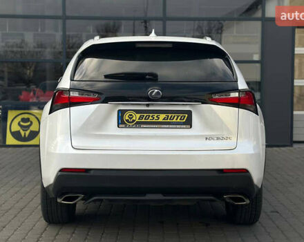 Белый Лексус НХ, объемом двигателя 2 л и пробегом 119 тыс. км за 21500 $, фото 4 на Automoto.ua