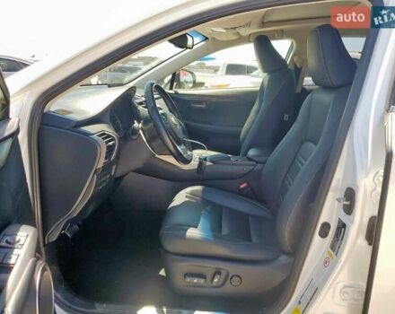 Білий Лексус НХ, об'ємом двигуна 2 л та пробігом 181 тис. км за 7600 $, фото 6 на Automoto.ua