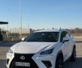 Белый Лексус НХ, объемом двигателя 2 л и пробегом 195 тыс. км за 18799 $, фото 1 на Automoto.ua