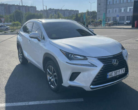 Білий Лексус НХ, об'ємом двигуна 2 л та пробігом 160 тис. км за 24999 $, фото 1 на Automoto.ua