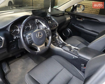 Білий Лексус НХ, об'ємом двигуна 2.49 л та пробігом 213 тис. км за 27900 $, фото 15 на Automoto.ua