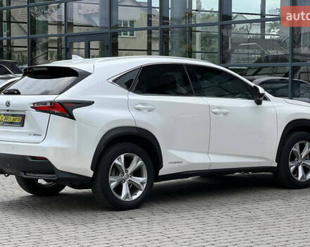 Белый Лексус НХ, объемом двигателя 2.5 л и пробегом 120 тыс. км за 28900 $, фото 2 на Automoto.ua