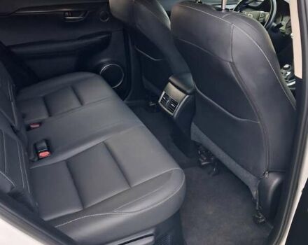 Білий Лексус НХ, об'ємом двигуна 2 л та пробігом 82 тис. км за 27300 $, фото 6 на Automoto.ua