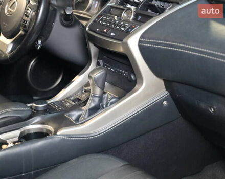 Білий Лексус НХ, об'ємом двигуна 2.49 л та пробігом 213 тис. км за 27900 $, фото 36 на Automoto.ua