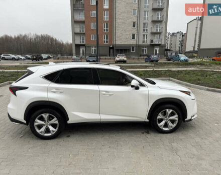 Белый Лексус НХ, объемом двигателя 2 л и пробегом 97 тыс. км за 23000 $, фото 3 на Automoto.ua