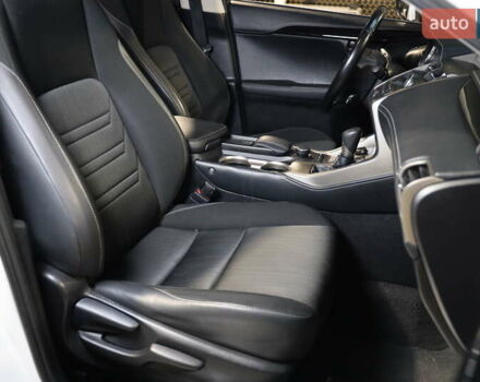 Білий Лексус НХ, об'ємом двигуна 2.49 л та пробігом 213 тис. км за 27900 $, фото 38 на Automoto.ua