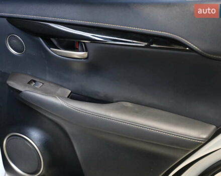 Білий Лексус НХ, об'ємом двигуна 2.49 л та пробігом 213 тис. км за 27900 $, фото 30 на Automoto.ua