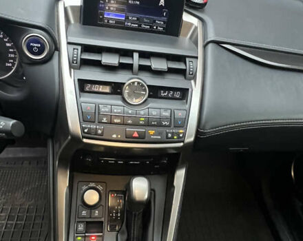 Белый Лексус НХ, объемом двигателя 2.49 л и пробегом 135 тыс. км за 29700 $, фото 13 на Automoto.ua