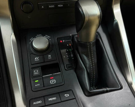 Білий Лексус НХ, об'ємом двигуна 2.49 л та пробігом 129 тис. км за 21900 $, фото 25 на Automoto.ua