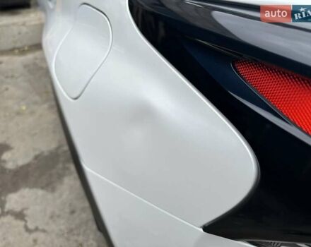 Лексус НХ 2016 у Києві на Automoto.ua Білий Лексус НХ, об'ємом двигуна 2.49 л та пробігом 108 тис. км за 26000 $, фото 12 на Automoto.ua
