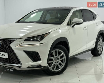 Білий Лексус НХ, об'ємом двигуна 2.49 л та пробігом 129 тис. км за 21900 $, фото 1 на Automoto.ua