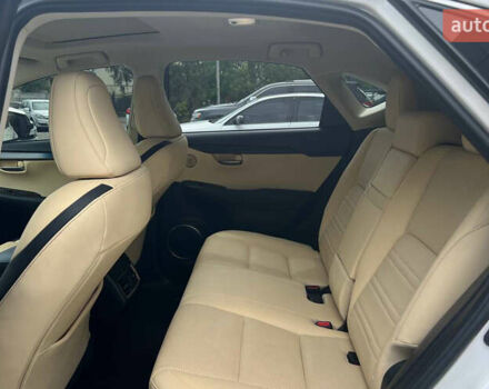 Белый Лексус НХ, объемом двигателя 2.5 л и пробегом 120 тыс. км за 28900 $, фото 18 на Automoto.ua