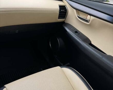 Белый Лексус НХ, объемом двигателя 2 л и пробегом 97 тыс. км за 23000 $, фото 9 на Automoto.ua