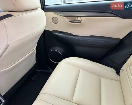 Лексус НХ 2016 у Києві на Automoto.ua Білий Лексус НХ, об'ємом двигуна 2.49 л та пробігом 108 тис. км за 26000 $, фото 21 на Automoto.ua