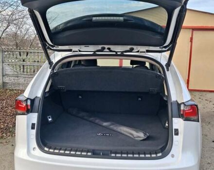 Білий Лексус НХ, об'ємом двигуна 2 л та пробігом 82 тис. км за 27300 $, фото 9 на Automoto.ua