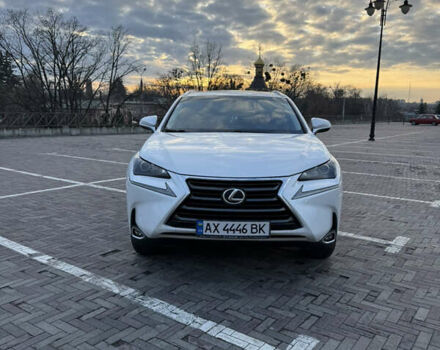 Білий Лексус НХ, об'ємом двигуна 2 л та пробігом 90 тис. км за 25500 $, фото 2 на Automoto.ua