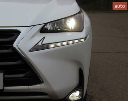 Белый Лексус НХ, объемом двигателя 2 л и пробегом 58 тыс. км за 25999 $, фото 15 на Automoto.ua