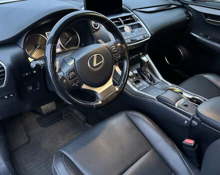 Білий Лексус НХ, об'ємом двигуна 2.49 л та пробігом 128 тис. км за 32000 $, фото 2 на Automoto.ua