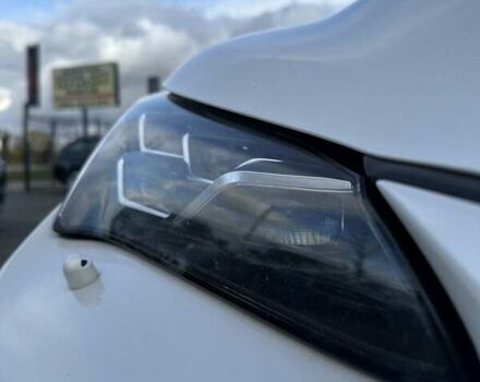 Білий Лексус НХ, об'ємом двигуна 2 л та пробігом 126 тис. км за 24500 $, фото 2 на Automoto.ua