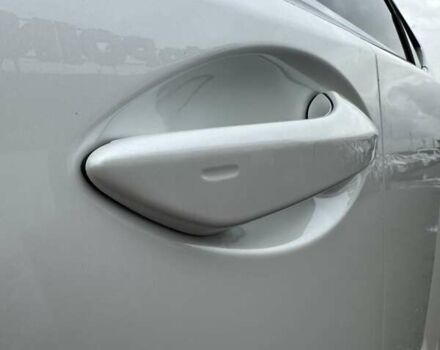 Білий Лексус НХ, об'ємом двигуна 2 л та пробігом 126 тис. км за 24500 $, фото 7 на Automoto.ua